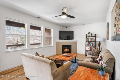 This bright, beautifully updated top-floor condo offers - photo 3
