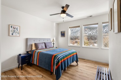 This bright, beautifully updated top-floor condo offers - photo 10