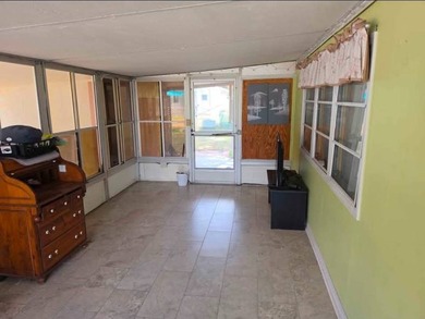 MOVE-IN READY! Beautiful 2 Bed / 1 Bath Home in 55+ Community - photo 5
