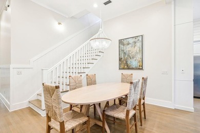 Beautifully maintained 4-bedroom, 4.5-bath home on an oversized - photo 10