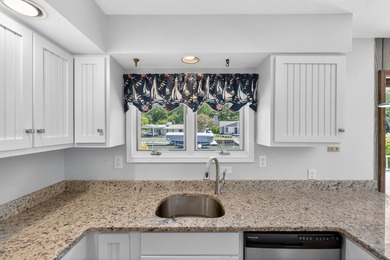 This three-bedroom, two-bath, 2,248-square-foot year-round home - photo 11