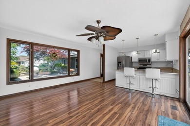 This three-bedroom, two-bath, 2,248-square-foot year-round home - photo 12