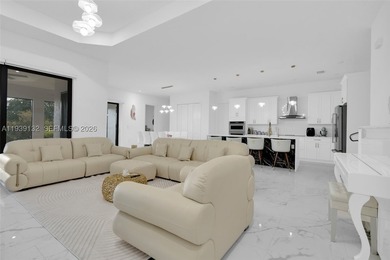 4,105 SQFT Home on Corner Lot! Centrally located just minutes - photo 13