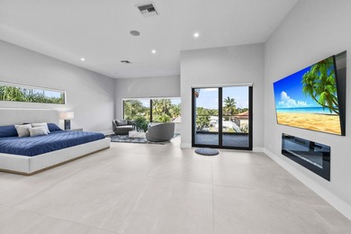 Immerse yourself in modern luxury in this stunning waterfront - photo 18