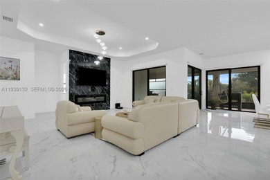 4,105 SQFT Home on Corner Lot! Centrally located just minutes - photo 19