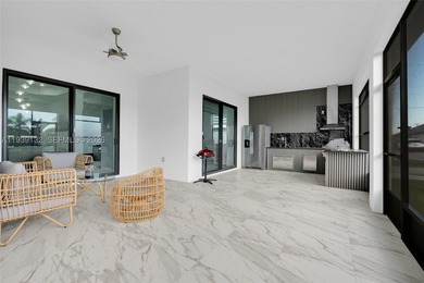 4,105 SQFT Home on Corner Lot! Centrally located just minutes - photo 23