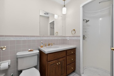 This three-bedroom, two-bath, 2,248-square-foot year-round home - photo 25