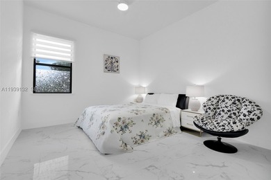 4,105 SQFT Home on Corner Lot! Centrally located just minutes - photo 26