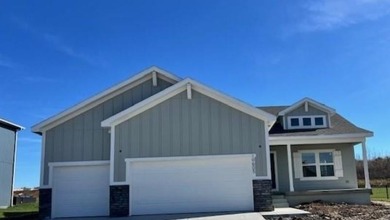 (private lake, pond, creek) Home Sale Pending in Kansas City Missouri