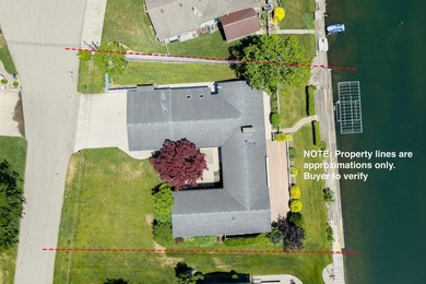 This three-bedroom, two-bath, 2,248-square-foot year-round home - photo 33
