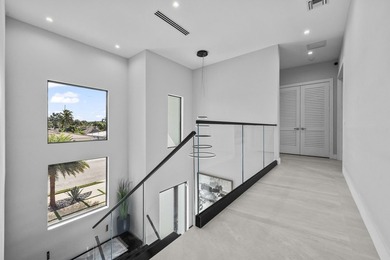 Immerse yourself in modern luxury in this stunning waterfront - photo 38