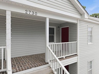 Opportunity awaits in this top-floor condominium in - photo 3