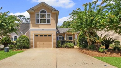 Lake Townhome/Townhouse For Sale in Tallahassee, Florida