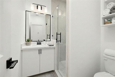 Stunning new construction home located on the golf course in a - photo 9