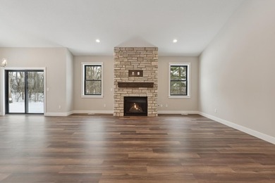 Private 2.2 Acre Retreat! Welcome to this serene 3-bedroom, 2 - photo 5