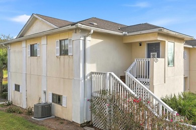 This beautiful 3BR, 3BA townhouse is truly a rare find. The 2nd - photo 11