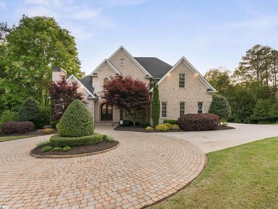 Arrive in Style: DRAMATIC CURB APPEAL, SOARING INTERIORS, and - photo 1