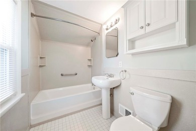Welcome to 118 Queensboro Rd in Irondequoit - a beautifully - photo 18