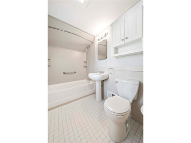 Welcome to 118 Queensboro Rd in Irondequoit - a beautifully - photo 19