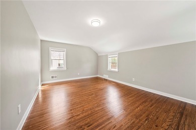 Welcome to 118 Queensboro Rd in Irondequoit - a beautifully - photo 21