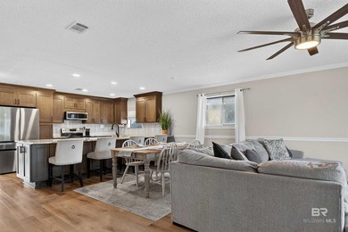 This beautiful 3BR, 3BA townhouse is truly a rare find. The 2nd - photo 31