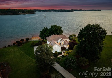 A rare opportunity to own a true Lake Norman waterfront retreat - photo 1