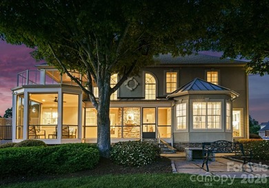 A rare opportunity to own a true Lake Norman waterfront retreat - photo 2