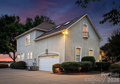A rare opportunity to own a true Lake Norman waterfront retreat - photo 4