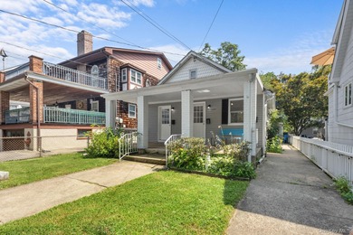 HIGH-YIELD INVESTMENT PROPERTY - THREE (3) UNITS / bungalows in - photo 2