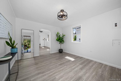 HIGH-YIELD INVESTMENT PROPERTY - THREE (3) UNITS / bungalows in - photo 5