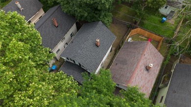 NEW TEAR OFF ROOF '26 & UPDATED KITCHEN. This 916 SF Colonial - photo 5