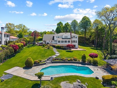 Set on 1.34 private waterfront acres in the Village of Kings - photo 2
