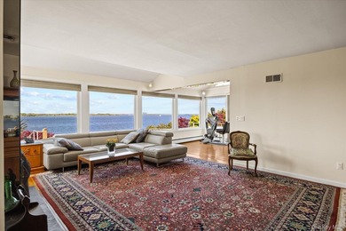 Set on 1.34 private waterfront acres in the Village of Kings - photo 9