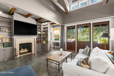 An exceptional architectural residence in one of downtown - photo 4