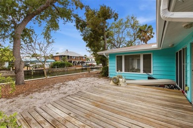 TURNKEY WATERFRONT  PROPERTY -
Exceptional opportunity to - photo 4