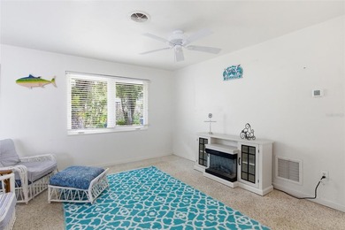 TURNKEY WATERFRONT  PROPERTY -
Exceptional opportunity to - photo 10