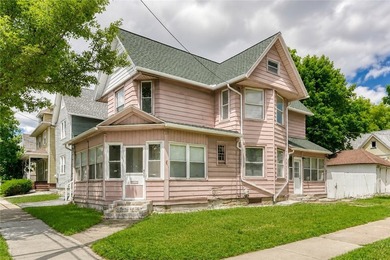 Fantastic opportunity to own a spacious 3-bedroom, 2-bath home - photo 1
