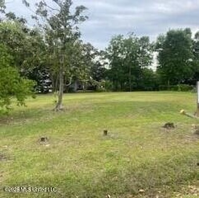 Build your dream home your way! Purchase the lot only and bring - photo 1
