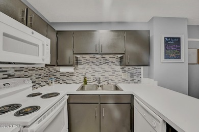 Wake up to breathtaking views of Grand Lagoon and unwind each - photo 5