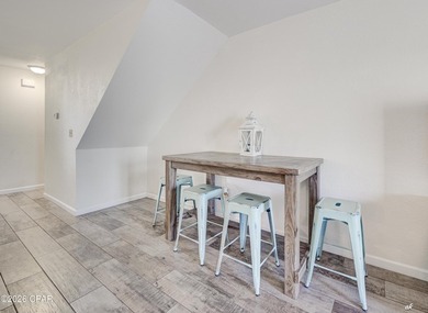 This is THE NICEST, MOST UPDATED and one of few open floor plans - photo 8