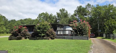 Lake Home For Sale in Hartwell, Georgia
