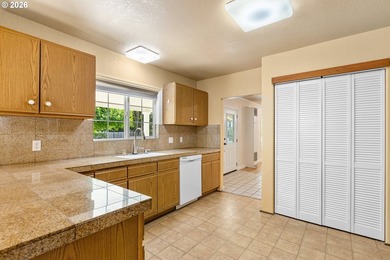 Welcome to a truly special property where privacy, craftsmanship - photo 13