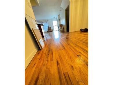 Well-kept 2-family brick residence offering a 20*47 building - photo 14