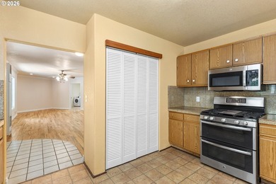 Welcome to a truly special property where privacy, craftsmanship - photo 14
