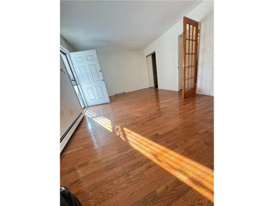 Well-kept 2-family brick residence offering a 20*47 building - photo 15