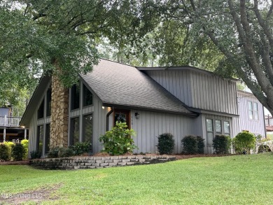 Hoover Lakes  Home For Sale in Florence Mississippi