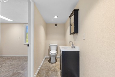 Welcome to a truly special property where privacy, craftsmanship - photo 34