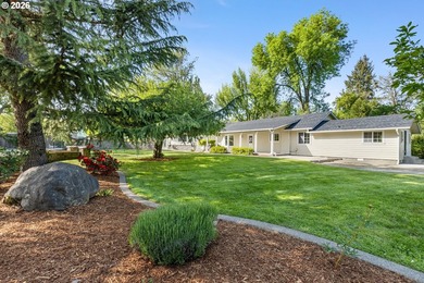 Welcome to a truly special property where privacy, craftsmanship - photo 44