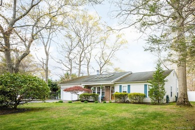 Welcome home to this immaculate and move in ready ranch home in - photo 3