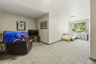 Under $1M for premier golf course frontage in McCall, this is - photo 6